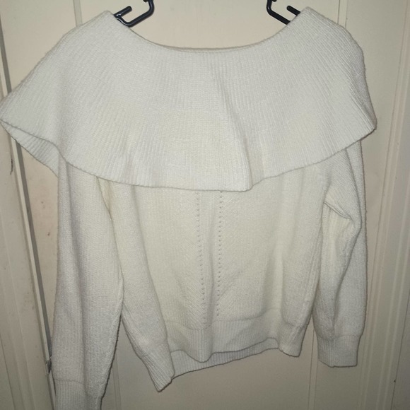 Chelsea and Violet off the Shoulder Sweater Sz L - Picture 3 of 5